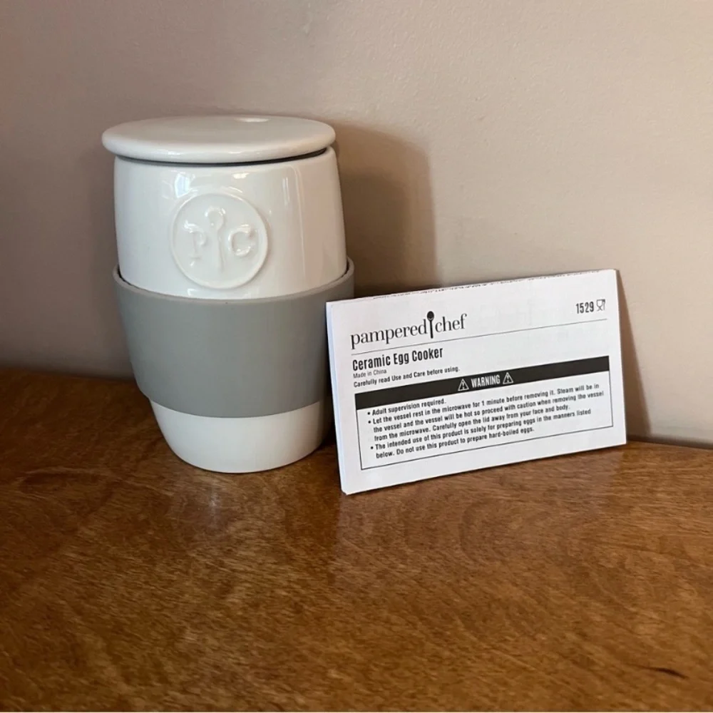 Pampered Chef Ceramic Egg Cooker G7